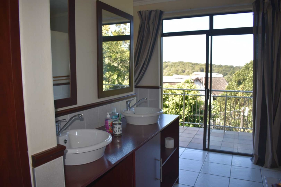 3 Bedroom Property for Sale in Bonza Bay Eastern Cape